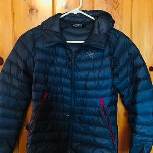 Arc’teryx blue puffy insulated winter jacket
